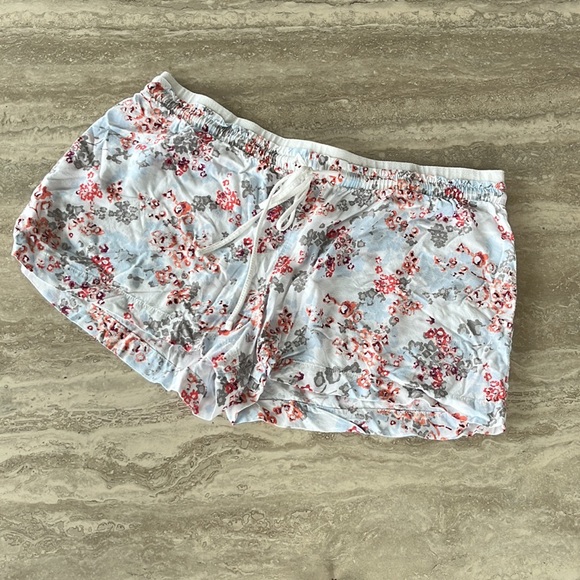 Soft and cozy floral pyjamas - Picture 7 of 9